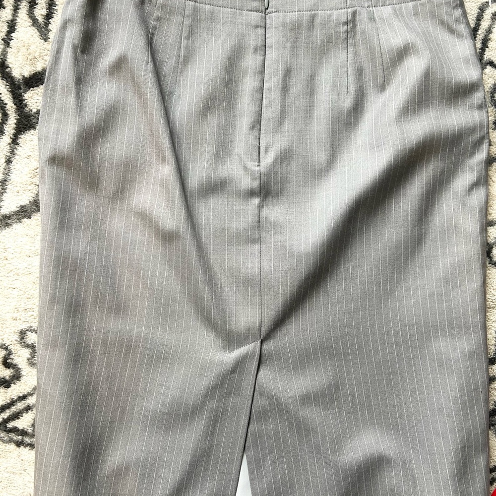 Banana Republic Gray Pinstripe Pencil Skirt - Picture 9 of 13